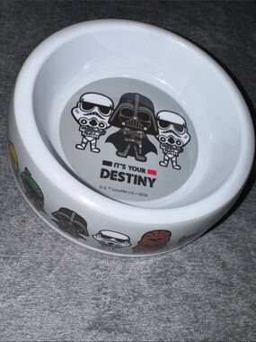 Star Wars - NWT Pet Bowl with Star Wars Characters